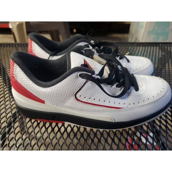 Nike Air Jordan 2 Retro Low Chicago 2016 832819-101 Mens Size 8.5Item # 1373